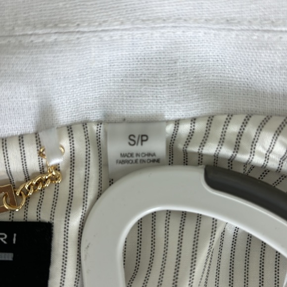 Tahari  Blazer size S/P white - Picture 4 of 6